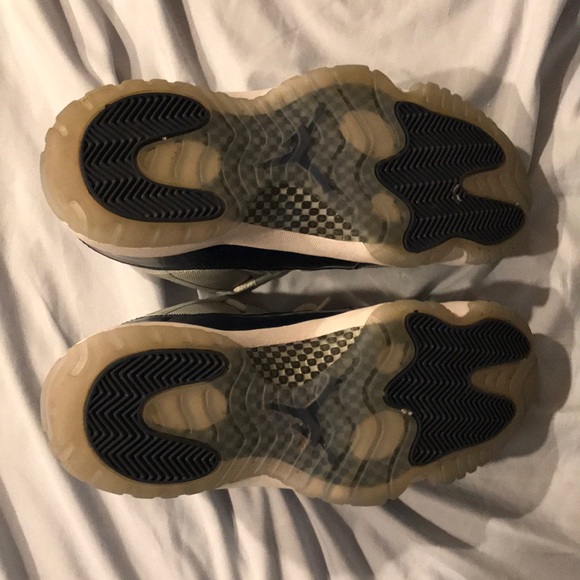 Air Jordan 11 Retro Low Georgetown - Picture 7 of 8